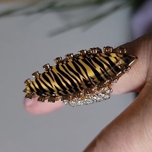 Vintage BETSEY JOHNSON Hollywood Glam Collection Tiger Stripe Cocktail Ring. 7.5